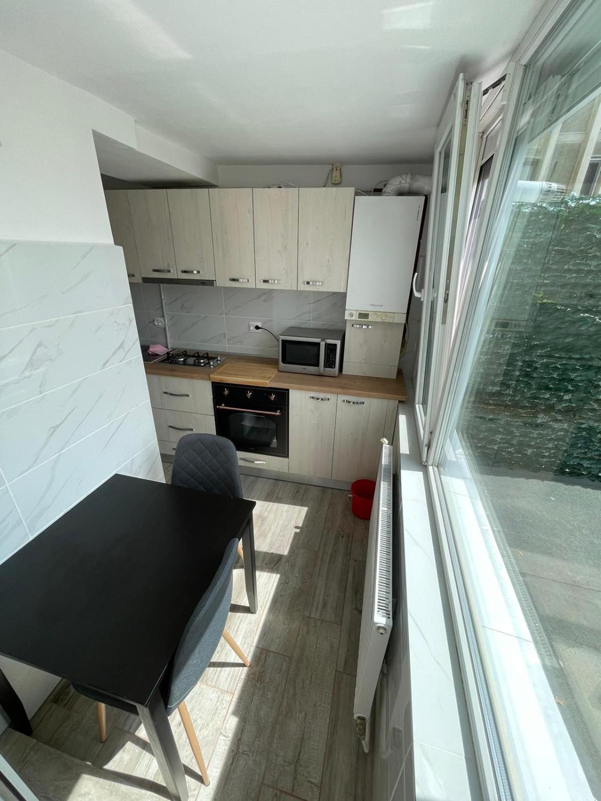 Propriete Ten - Close To University, Hospital And Downtown Iasi Ngoại thất bức ảnh
